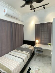 ROOM4 - RoomGrabs