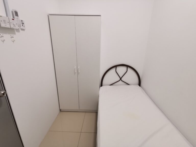1 4 - RoomGrabs