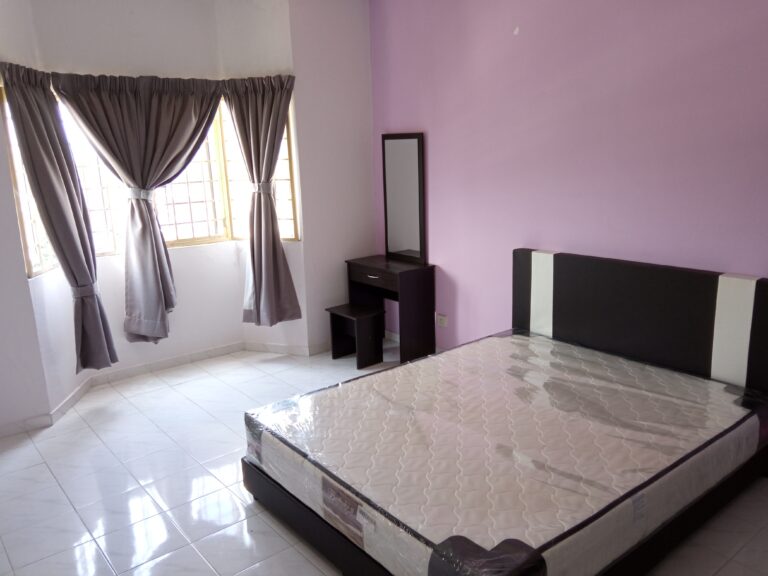 KL Sri Petaling Endah Regal Master Rooms for rent 3 Master 2 | RoomGrabs