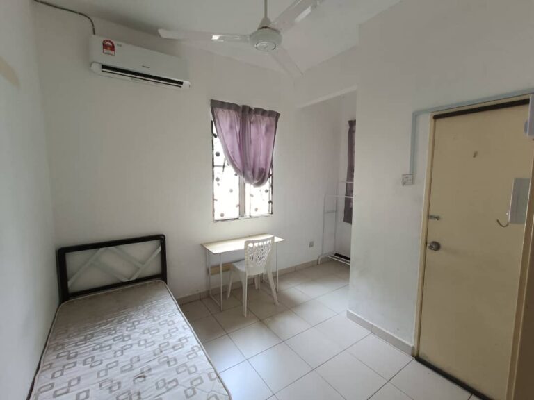 Room For Rent with Free WiFi 📱 at Setia Perdana 3 WhatsApp Image 2023 10 25 at 00.03.261 - RoomGrabs
