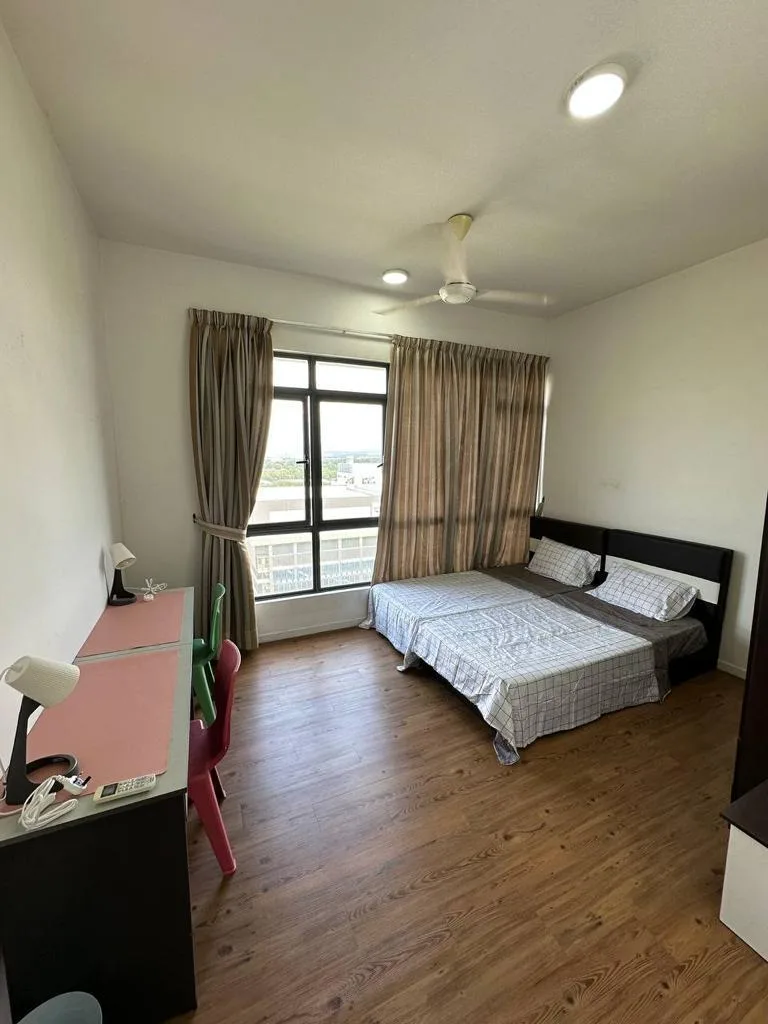 ef0c7393 3ef3 4953 88a5 84a00e3e0d27 - RoomGrabs
