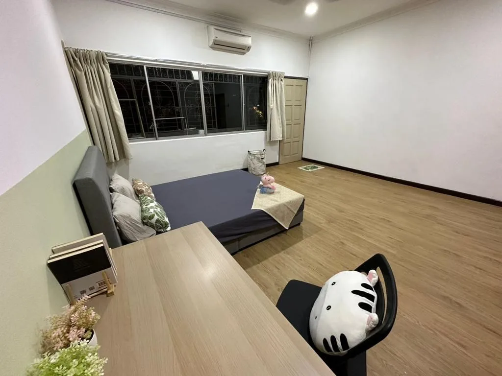 2 - RoomGrabs