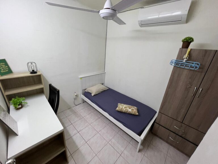 Single Room For Rent @ Pangsapuri Damai Subang BestarI 3 4 3 - RoomGrabs
