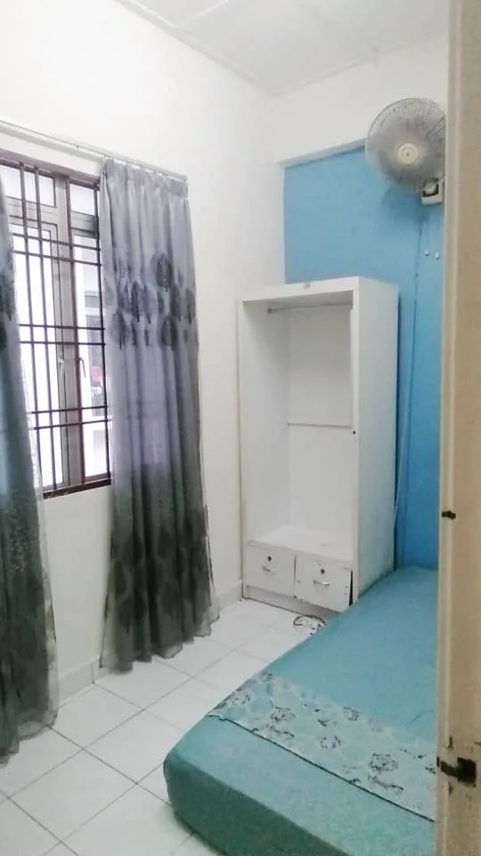 ba035c57 e82d 4f83 8bf7 83b7b5213107 - RoomGrabs