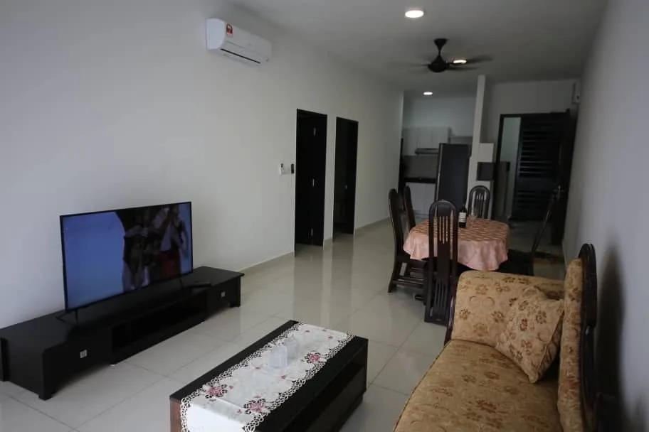 f53f0aa9 3225 4d3d 9a55 7134a0b4cbd0 | RoomGrabs