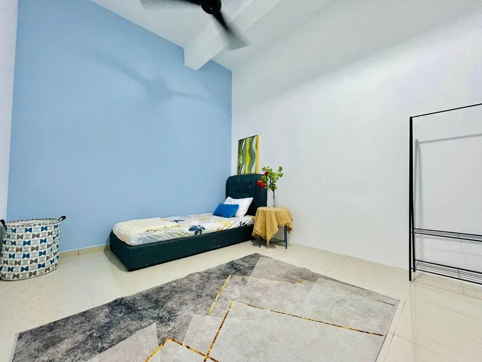 430068787 419001097367952 6135181313028160634 n | RoomGrabs
