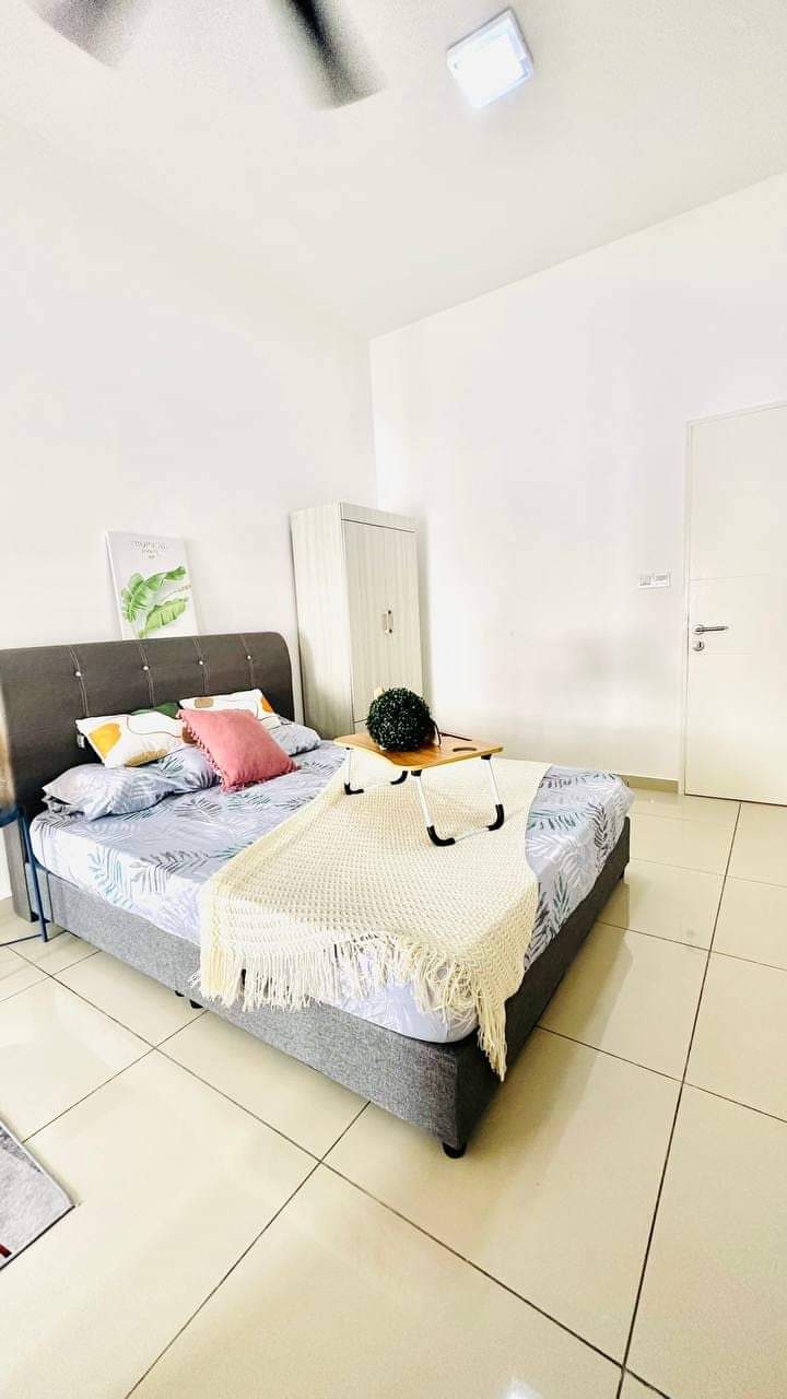 🚨 BILIK SEWA NILAI ... Medium room fully furnished. 3 FB IMG 1709456911168 - RoomGrabs