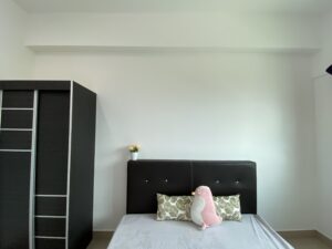 KIARA 2 RESIDENCE SINGLE DELUXE ROOM 5 - RoomGrabs