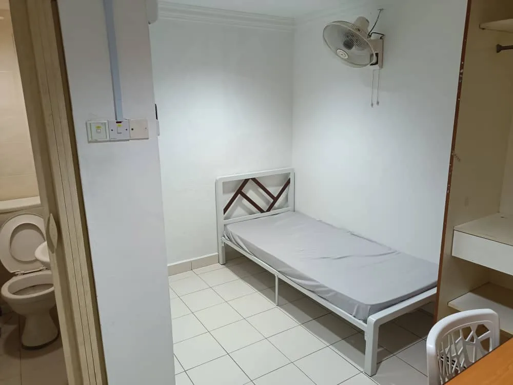 8 Jln Carey M2M3 a | RoomGrabs