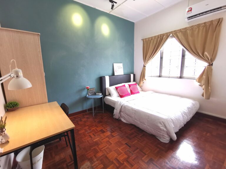 taman ujong - RoomGrabs