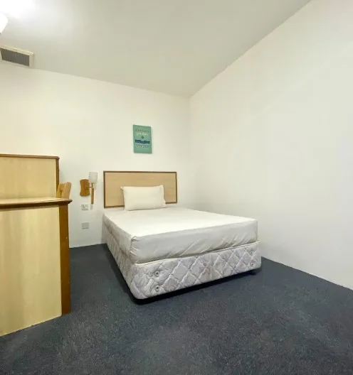 NEWTON S1 - RoomGrabs