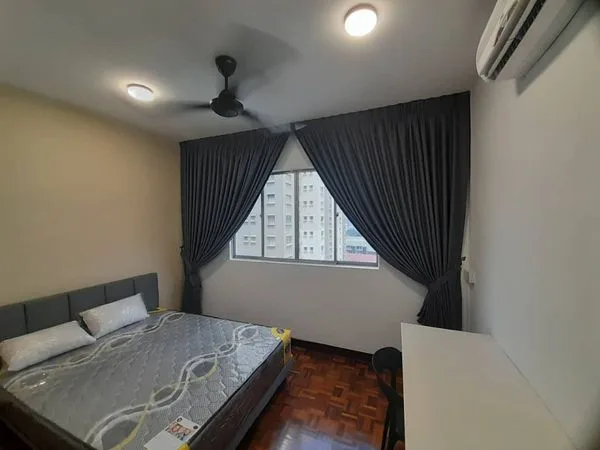 9 - RoomGrabs