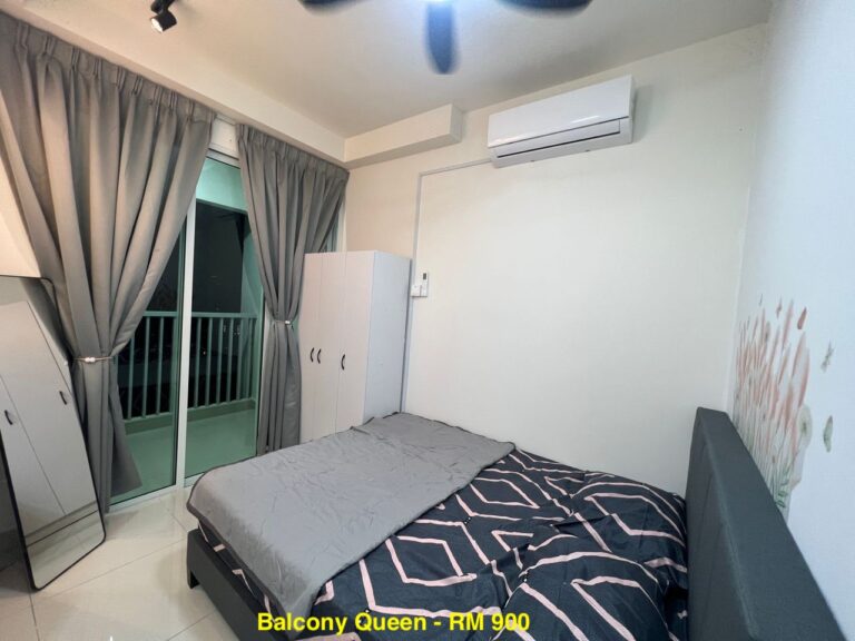 Balcony Queen1 - RoomGrabs
