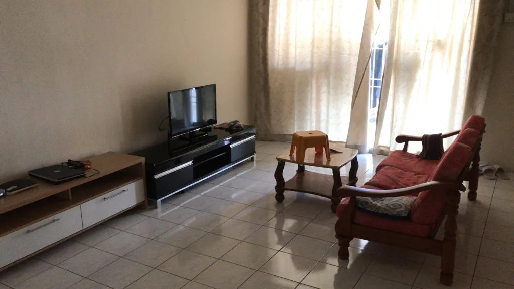 3B9103C6 CFB1 4663 9CF2 3E74F3CE2658 - RoomGrabs