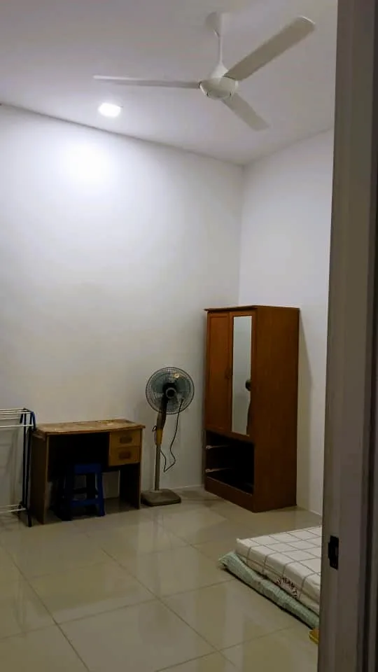 master room 2 - RoomGrabs