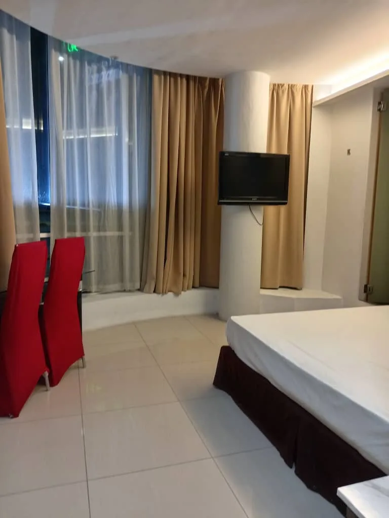 WhatsApp Image 2024 11 03 at 8.31.11 PM 1 - RoomGrabs