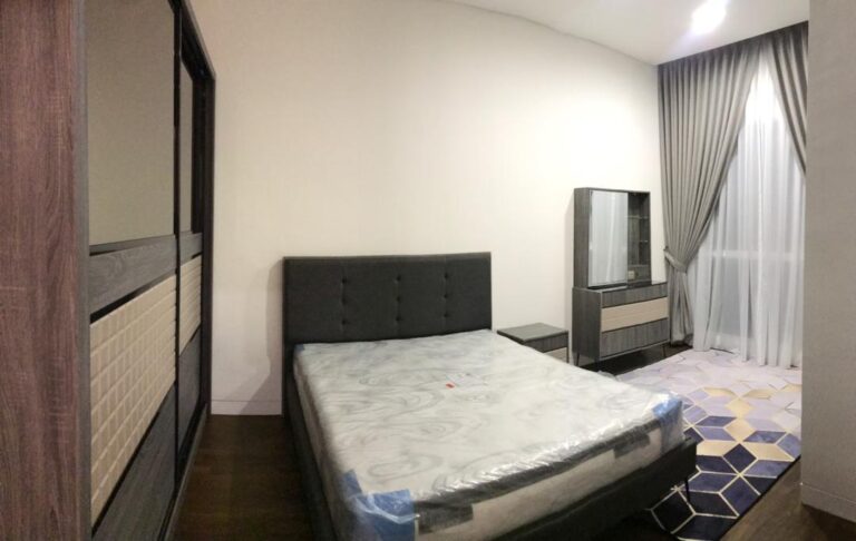IXA1WXI1YOR2WYB3 small - RoomGrabs