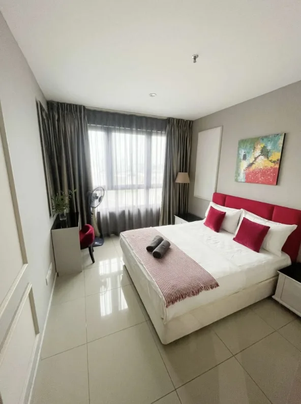 3C7F0277 8715 4CF3 B59D 34AE9AE35EC8 - RoomGrabs