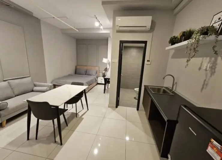 7F97E4F4 31E7 4B66 8B9D F7EB5734E07E - RoomGrabs