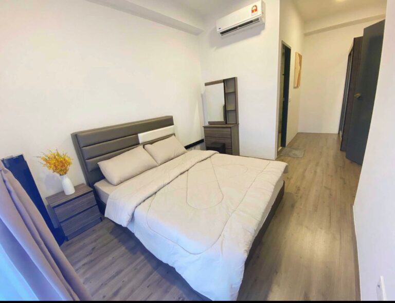 cc4a2a96 e6e6 40ff 9ce4 96dc3052a32a | RoomGrabs