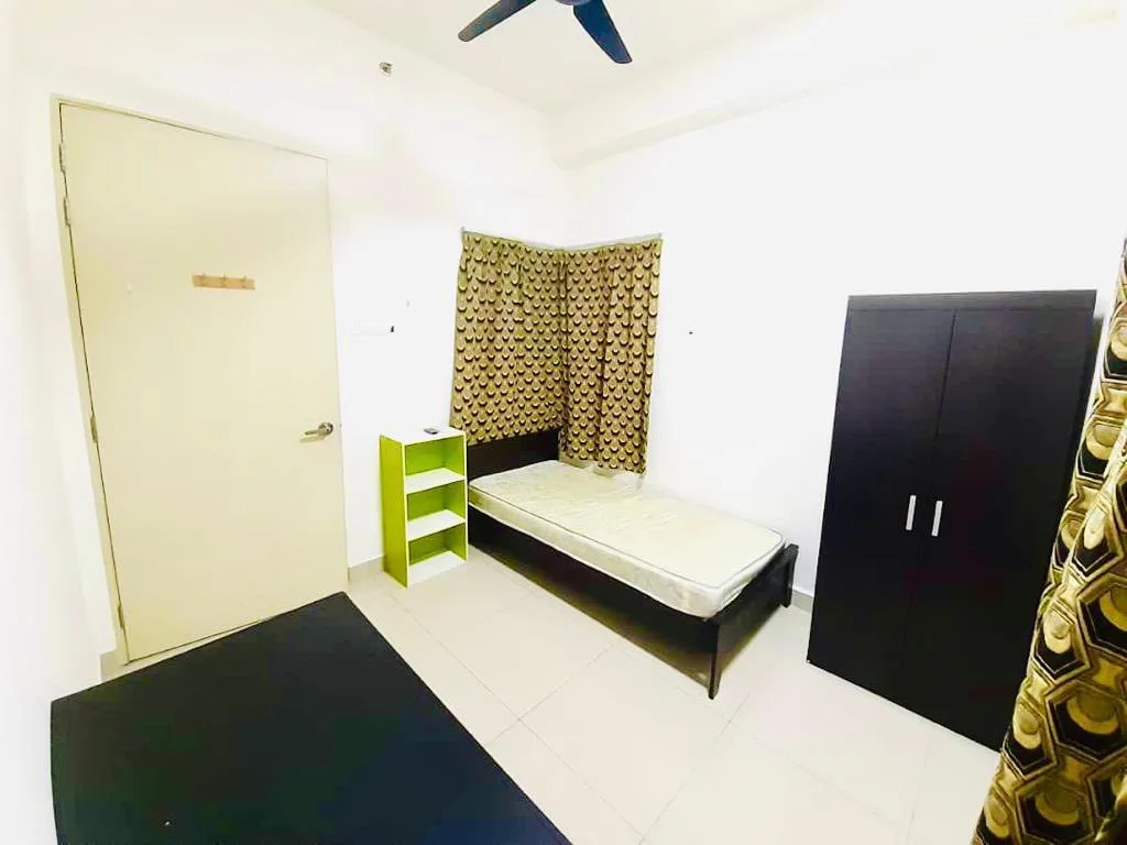 499775996 702708752374630 2074806966367124584 n - RoomGrabs
