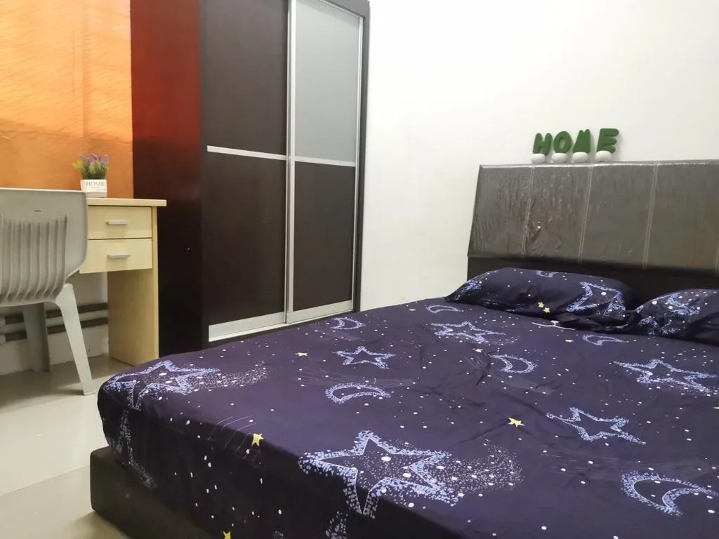 3 Middle L17 - RoomGrabs