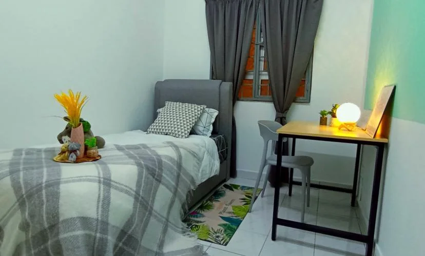 6 - RoomGrabs