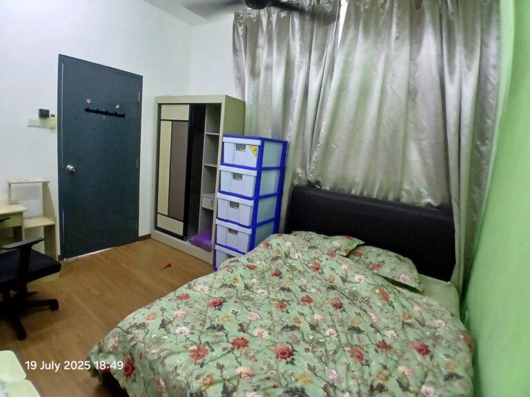 1000204963 | RoomGrabs