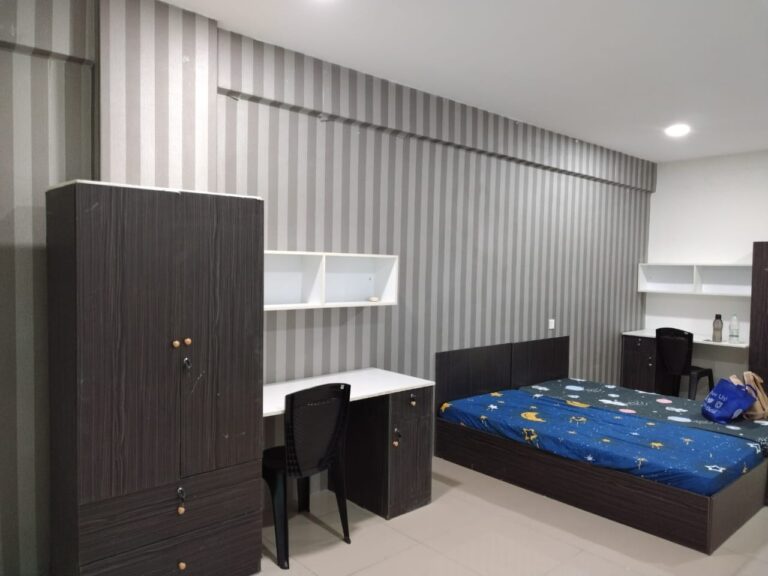 Studio Room for 2 persons (RM 300 per room) 3 A - RoomGrabs