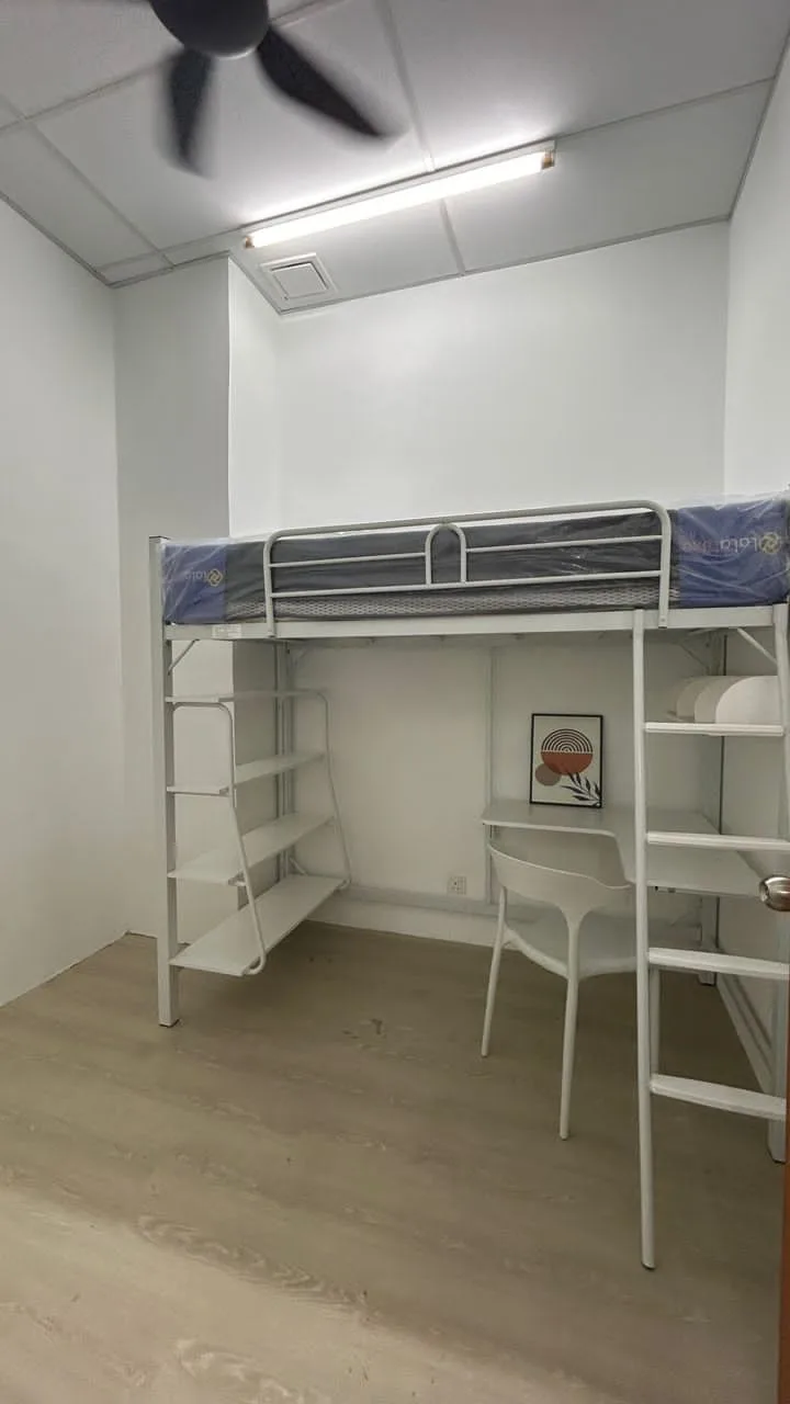 Room rental at Alam Idaman seksyen 22 shah alam 3 Room V0 - RoomGrabs