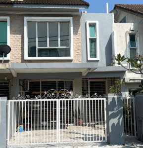 Rooms at Paragon 202, Taman Lestari Putra, Seri Kembangan