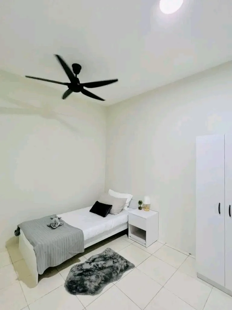 u3766 1758877917757 - RoomGrabs