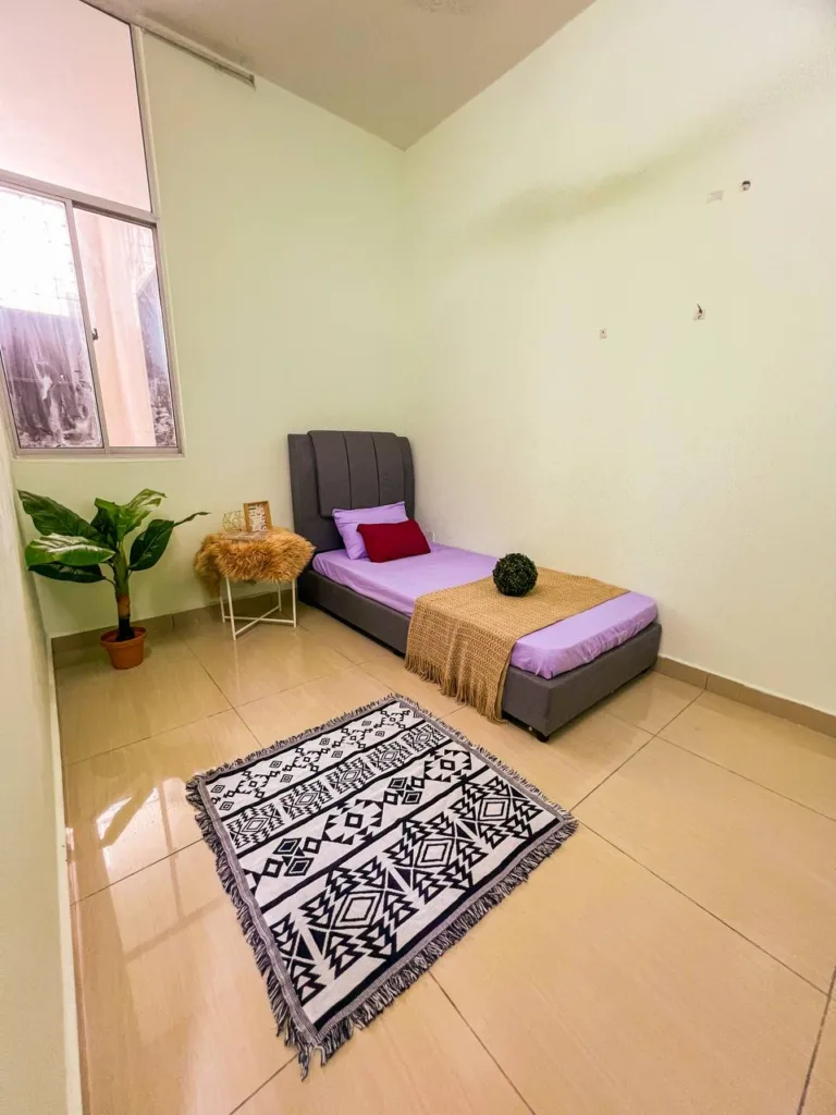 u7293 ba3 me4 - RoomGrabs
