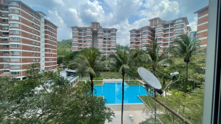u7295 WhatsApp Image 2025 09 24 at 2.14.19 PM - RoomGrabs