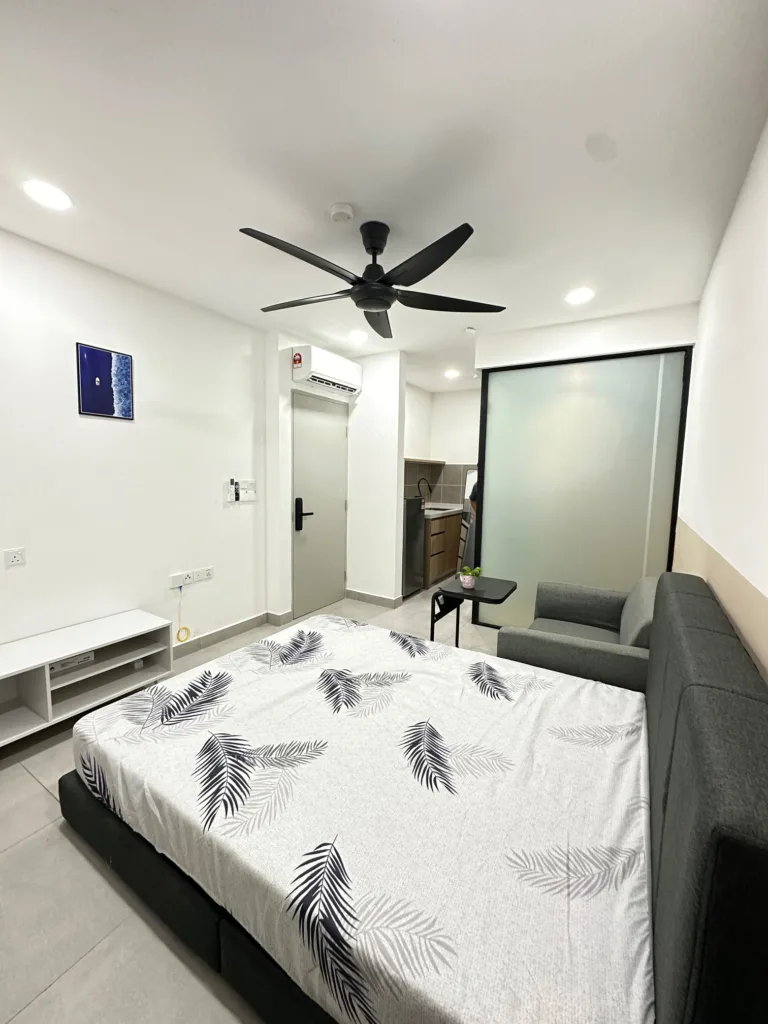 Studio Room for Rent near to Subang Airport 3 u7320 IMG 2845 ps - RoomGrabs