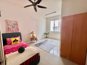 MEDIUM ROOM NON SHARING At Taman Mesra Utama, Balakong ✨