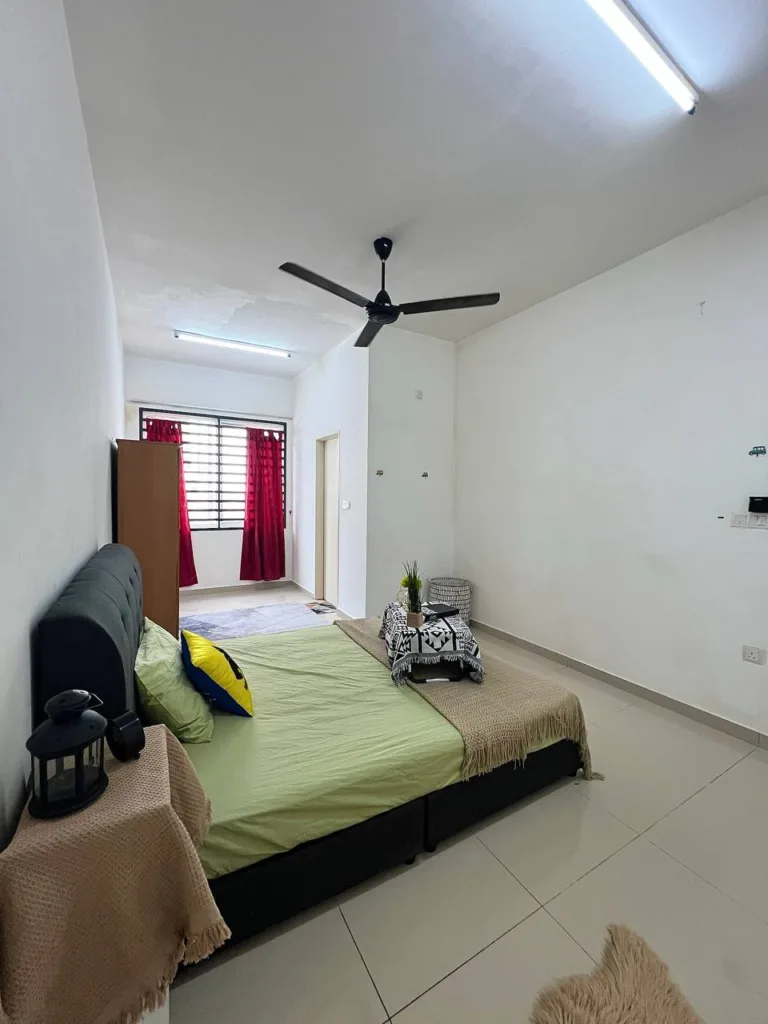u7293 sur 3 me1 - RoomGrabs