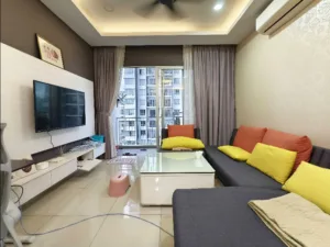 Fully Furnished Studio at Country Garden Danga Bay