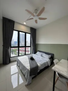 Platinum Arena Middle Room for rent