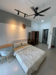Razak City Master Room(WiFi + Water bill + Cleaning)