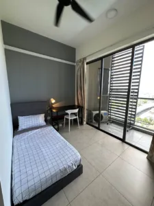 Petalz Middle Balcony Room for Rent🔥