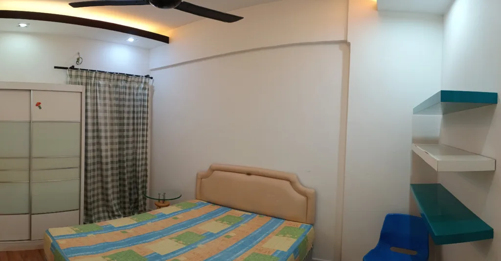 Medium room for rent @ Meadow Park 2, Happy Garden 12 u7360 4 5 4 RFR 6 | RoomGrabs