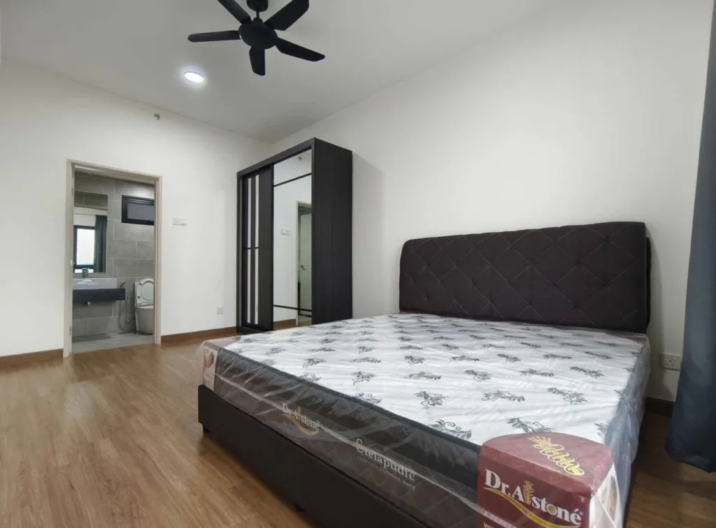 Studio Room For Rent At Pavilion Hilltop -Mont Kiara KL 8 u7382 IMG 4705 | RoomGrabs
