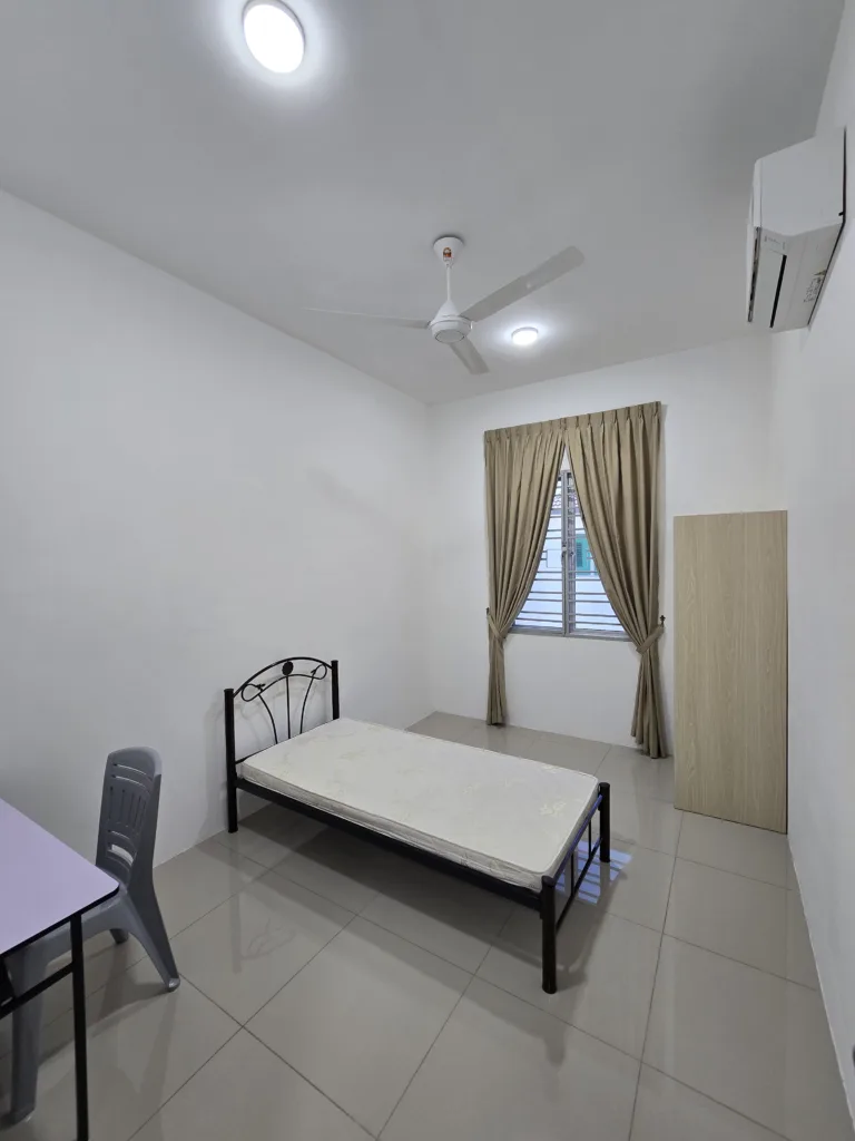 Room for Rent @ Kulim Hi-Tech Park 3 u7410 20250920 151016 | RoomGrabs
