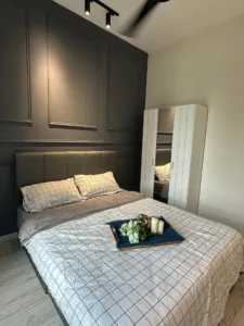 Queen room @meta residence