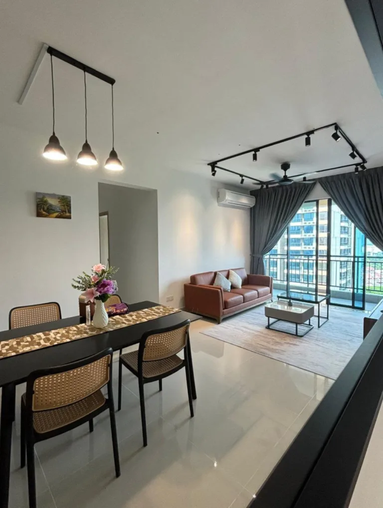 Fully furnished studio in The Peak Condominium 3 IMG 1119 | RoomGrabs