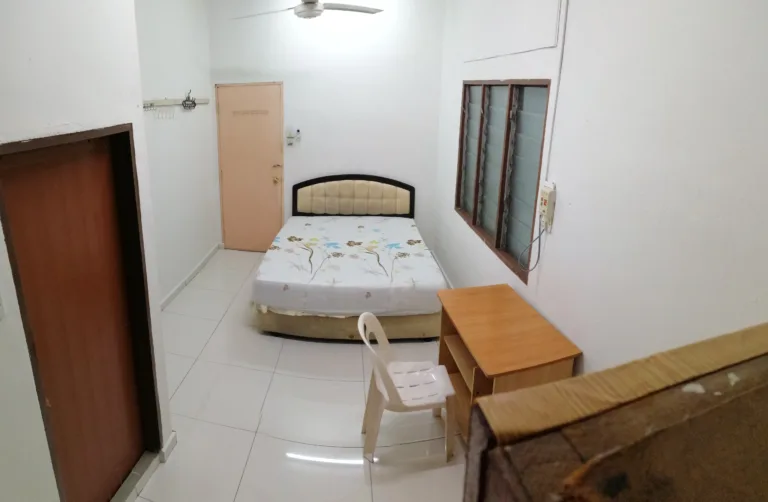 FullFurnish room with attach shared bathroom near Jaya33 BAC LRT 3 IMG 20200830 162901 | RoomGrabs