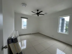 Middle Room @ Emerald Residence Bayan Lepas