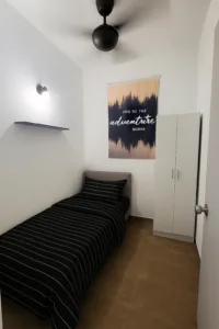 KEPONG SMALL ROOM FOR CHINESE ROOMMATE