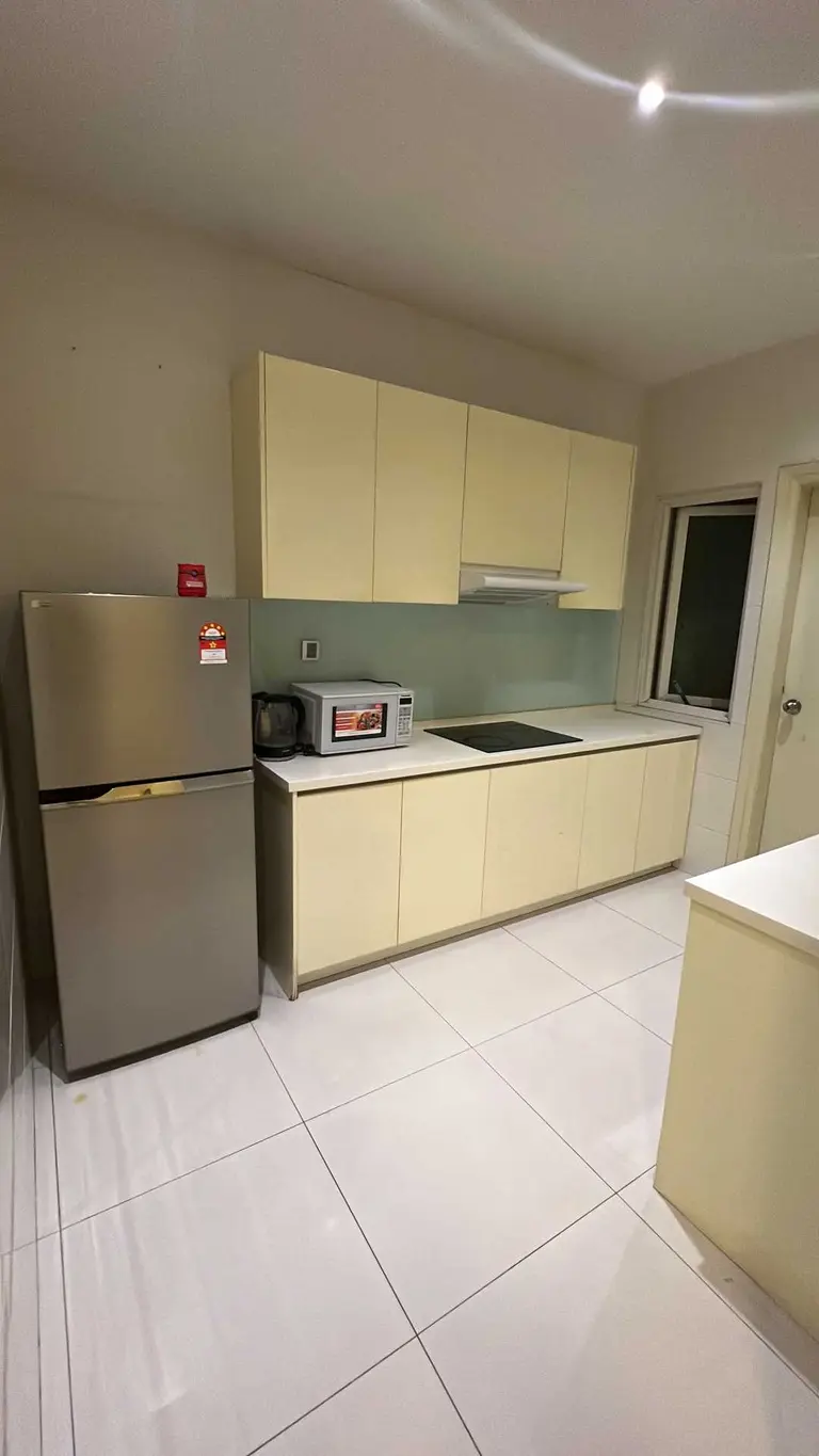 5F03593D 478F 471F 8BF4 29610FF85516 | RoomGrabs